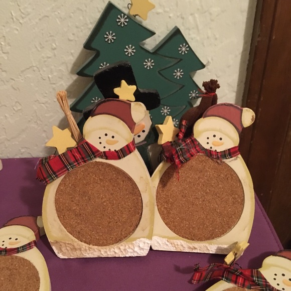 SNOWMAN COASTER SET 6 Wooden Cork Coasters Holder w/fabric scarfs, hats & bows - Picture 2 of 10